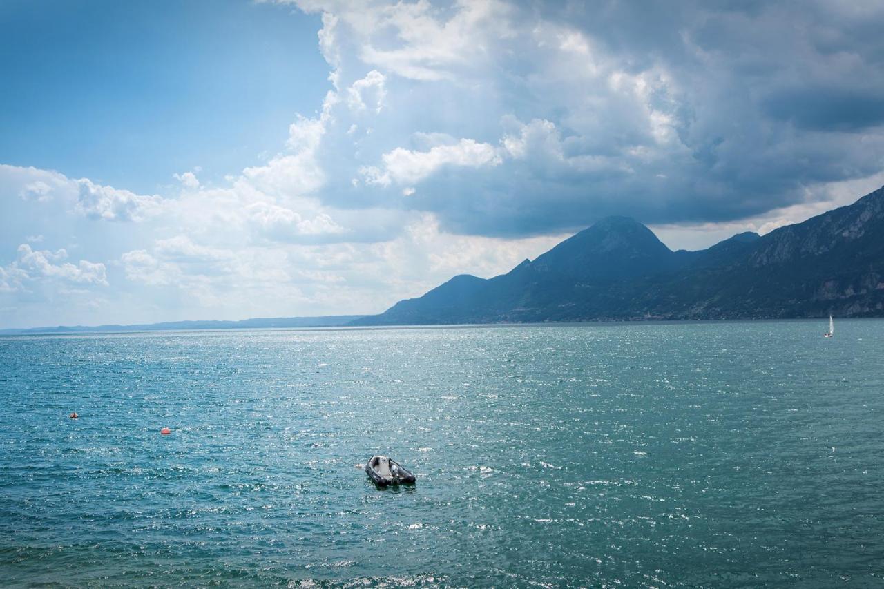 Villa Francesca-Grande Appartamento In Riva Al Lago Brenzone sul Garda Εξωτερικό φωτογραφία
